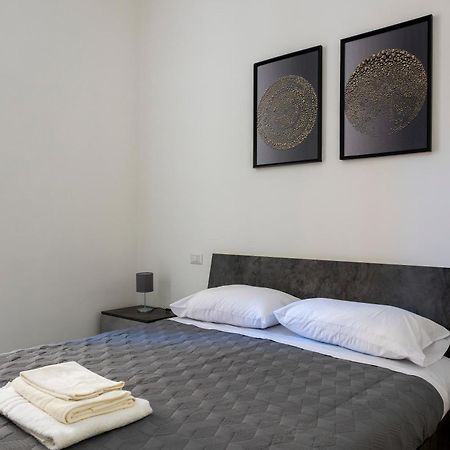 Casa Vacanze Nemesi Tyche ซาแลร์โน ภายนอก รูปภาพ