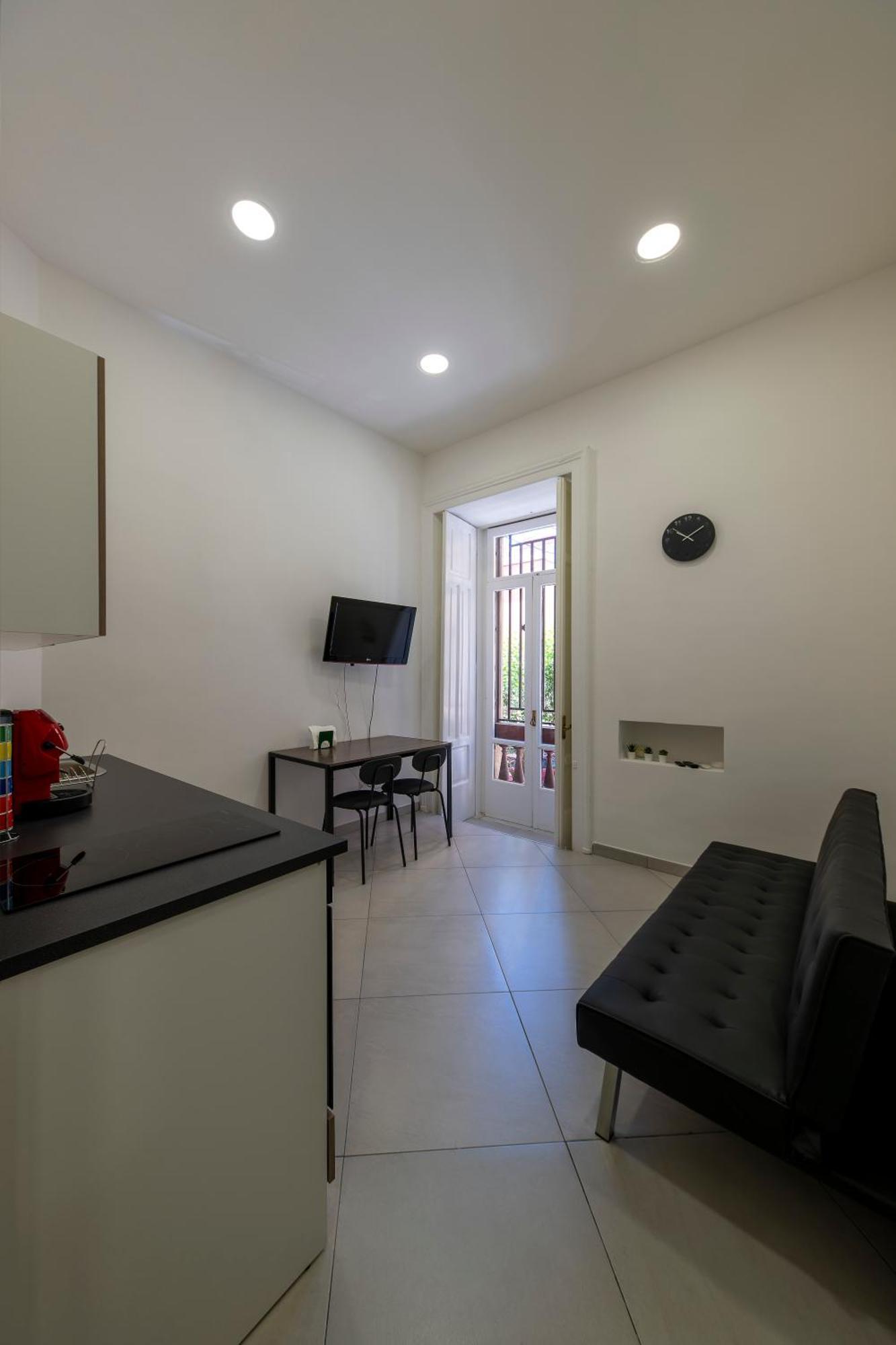 Casa Vacanze Nemesi Tyche ซาแลร์โน ภายนอก รูปภาพ