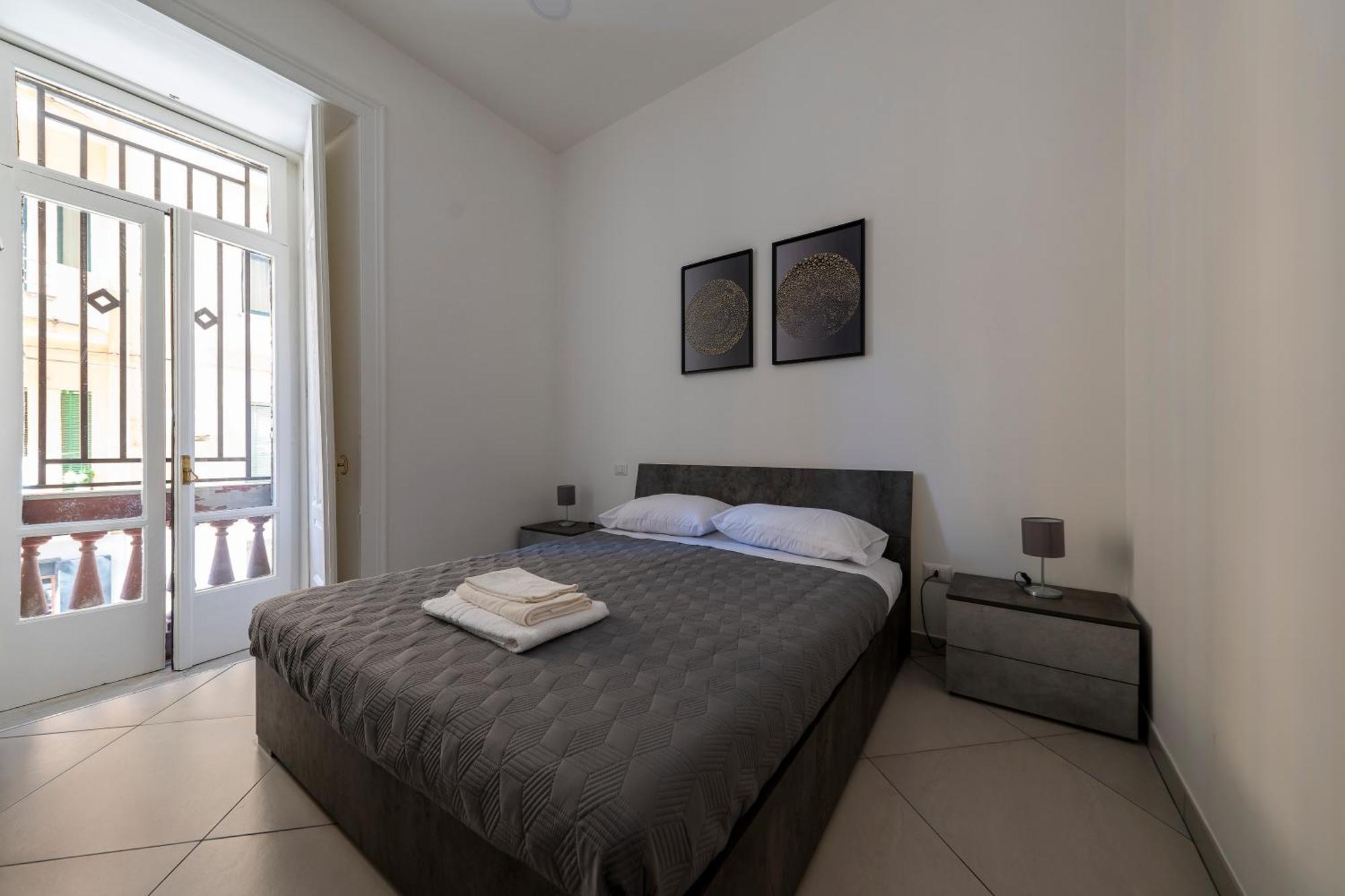Casa Vacanze Nemesi Tyche ซาแลร์โน ภายนอก รูปภาพ